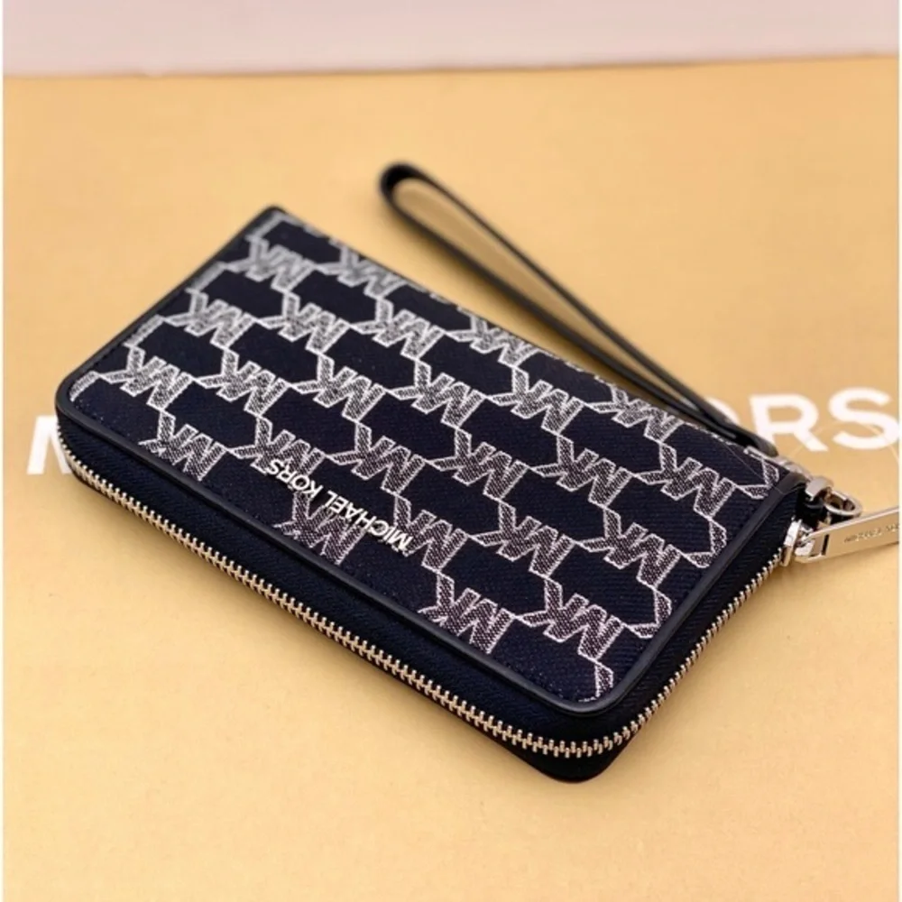Michael Kors Jet Set Travel Wallet  Phone Case Wristlet Glimmer MK Print